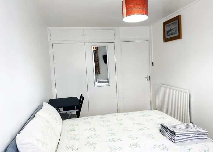 Laret Guest House