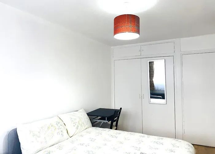 Laret Guest House